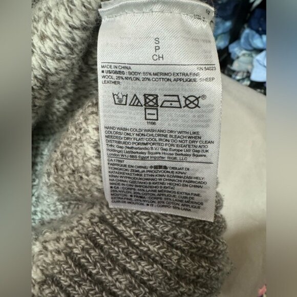 Banana Republic Heritage Collection Merino Wool Sweater Size S - Picture 5 of 5